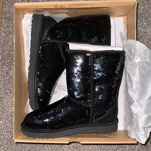 Brand New Classic Short Sequin Boot Women’s Size 10.